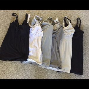 🌻Nursing tank bundle🌻